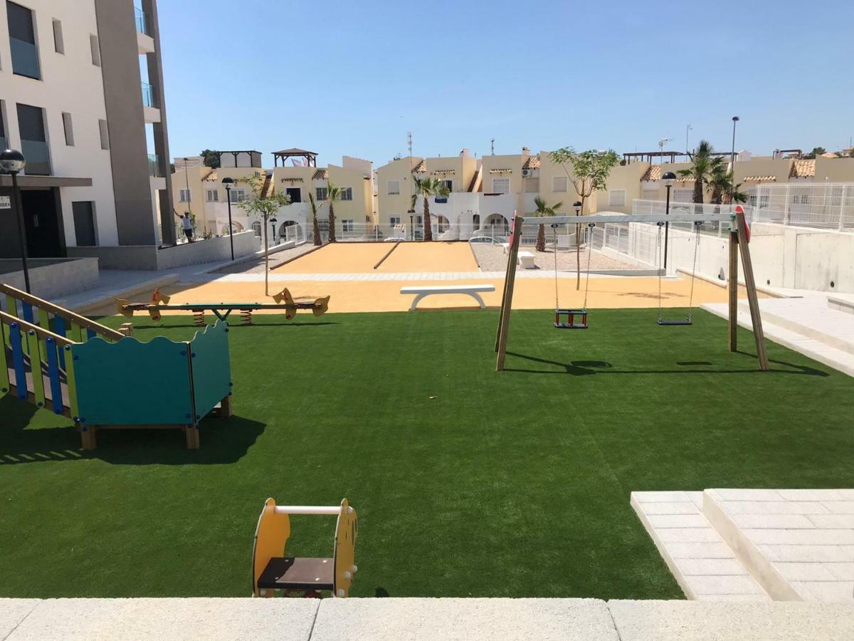 אוריהואלה Bel Appartement A Moins D 1Km Du Golf Villamartin מראה חיצוני תמונה